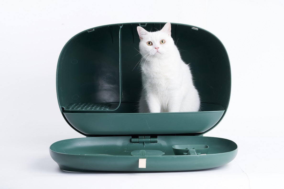 Litter box - design award winner - one size fits all - light blue